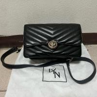 ราคา *มือสอง*✌ กระเป๋าสะพายข้าง แบรนด์แท้ LYN ขนาด 10 นิ้ว งานจริงสวยมาก หนังนิ่ม (26185430923)