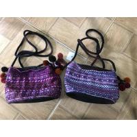 ราคา กระเป๋าสะพายใบเล็กงาน ปักผ้าชาวเขา คละสี (10925624291)