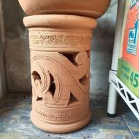 ราคา ขาตั้งดินเผา ฐานตั้งฉลุ สูง 28-30 ซม. วางกระถางต้นไม้ ตกแต่งสวน บ้าน ได้ 1 ชิ้น พร้อมส่ง (18090681395)