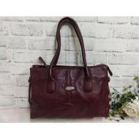 ราคา กระเป๋า CAPACCI หนังแท้ 3ช่องหลัก กลางซิป 3ช่องย่อย ราคา : 750฿ กว้าง 13นิ้ว สูง 8.5นิ้ว ฐาน 4.5นิ้ว (22959869861)