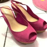 ราคา รองเท้าส้นเตารีด Charles keith (10904460470)