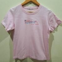 ราคา เสื้อยืดคอกลมสีชมพู ผ้า นิ่มใส่สบายแบรนด์ fila อก 36ยาว22 (เสื้อมือสองตำหนิโดนตัดป้าย ออกค่ะ) (25160836463)
