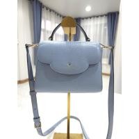 ราคา Kate Spade Leeward Place mini new york sky blue sling bag มือสอง ของแท้ (28708647279)