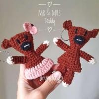 ราคา Gantungan Teddy BEAR KNITTING KEYCHAIN MR BEAN COUPLE CROCHET AMIGURUMI พวงกุญแจ (29125178867)