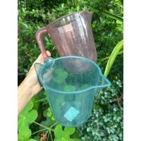 ราคา เหยือกตวงน้ำ ตวงปุ๋ยพลาสติก ขนาด 1500ml (คละสี) (43054965760)