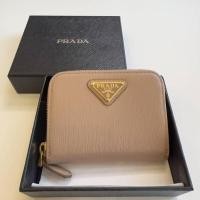 ราคา Prada zippy wallet (27712367103)