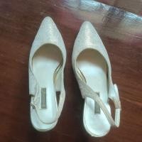 ราคา รองเท้ามือสองใส่ทำงานใส่ออกงานสวยมากสีขาวเหลือบทองหรูหราสุดๆ (19382430277)