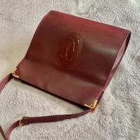 ราคา Vintage Cartier kiss lock clasp closure bag with Cartier logo motif ของแท้ กนะเป๋ามือสอง คาร์เทียร์ (18617691902)