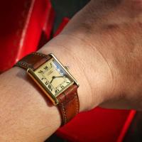 ราคา Vintage Cartier Tank Must de Vermeil with Roman numeral indexes champagne dial Men size (23x30 mm) manual winding (13285756713)