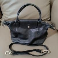 ราคา Longchamp Pliage Cuir หนังแกะ สีดำ size M มือสอง (28816038172)