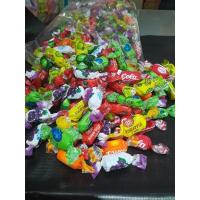 ราคา ลูกอมฟรุ๊ตตี้ คละรส สตรอเบอรี่ องุ่น ส้ม สับปะรด แอปเปิ้ล โคล่า มะนาว ประมาณ 400 เม็ด 1.9 kg (25253533556)