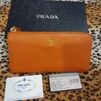 ราคา ส่งต่อ กระเป๋าสตางค์ Prada Zip wallet ปี14 (5102620117)