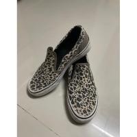 ราคา DC รองเท้ามือสอง ลายเสือ Size 6 ยาว 23 CM. (20380025328)