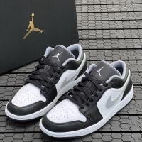 ราคา NikeAj1 Low สีดําสีเทา Toes Low-Top สีดําสีขาวสีเทา Shadow Casual กีฬารองเท้าผ้าใบผู้ชายผู้หญิง All-Match553558-040 (29190571866)