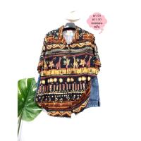 ราคา เสื้อมือสอง เสื้อสาวอวบ เชิ้ต แขนสั้น ผ้าคอตตอน สปัน อก 50 ยาว 30 นิ้ว (10810319973)