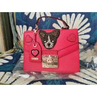 ราคา กระเป๋า Crossbody สีแดง ประดับเพชรลายหมาชิวาว่า แบรนด์ ALDO ป้ายห้อย เก่าเก็บ (13083061484)