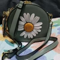 ราคา กระเป๋า Cream Bearสีเขียว (21288970402)