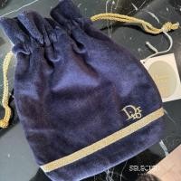 ราคา กระเป๋า Dior กำมะหยี่ - กระเป๋าใส่เครื่องสำอาง ใส่เครื่องประดับ ใส่ของกระจุกกระจิก (25777278421)