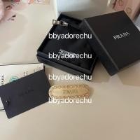 ราคา Prada Plex Hair Clip สี Ivory (29502310781)