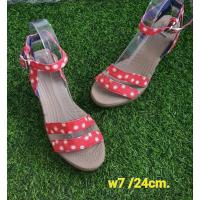 ราคา crocs แท้ มือสอง w7 (23100196845)