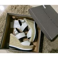 ราคา รองเท้า charles&keith แท้มือ2สภาพดี (1791404208)