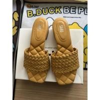 ราคา รองเท้าแตะ SHU ส้นสูง 1 นิ้ว สีเหลืองมัสตาร์ด มือสอง size: 39 (18385801701)