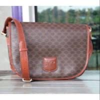 ราคา กระเป๋า celine vintage crossbody มือ2ของแท้ ส่งต่อ (2743154165)
