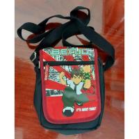ราคา กระเป๋าสะพาย เด็กผู้ชาย ของ Ben 10 สีแดง-ดำ ขนาด 7×9" (26590415549)