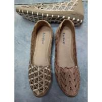 ราคา New arrivals! Leepop คัทชูปักลายฉลุสีชมพูและครีมส้นเตี้ย หนังนิ่ม ปักลายสวยงาม ใส่สบาย (4414834366)