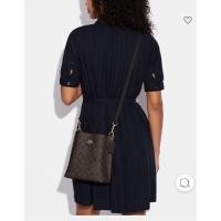 ราคา Coach Bucket Bag มือสอง ของแท้ 100% (23256387450)