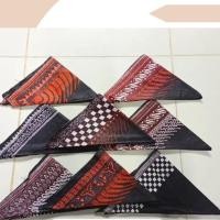 ราคา ผ้าบาติกสามเหลี่ยม Udeng | เน็คไทผ้าบาติกสามเหลี่ยม, Totopong Blangkon, Javainese Iket (40414588188)