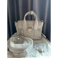 ราคา Phillip lim mini สี Feather Kept unused (24524438971)