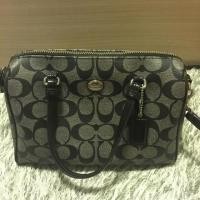 ราคา ส่งต่อ Coach ทรงหมอน มีสายสะพายยาว ของแท้ (261630820)