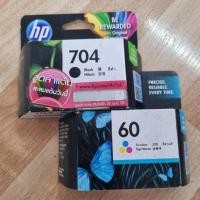 ราคา HP หมึกพิมพ์แท้ Ink Cartridge หมึกพิมพ์อิงค์เจ็ต รุ่น 60 3 สี รุ่น 704 สีดำ ของแท้ 100% เจ๊ตุ่ม (21109946894)