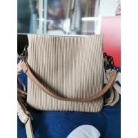 ราคา กระเป๋ายี่ห้อ just in case (10920557021)