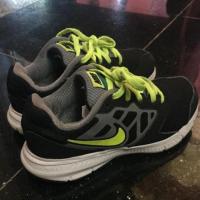 ราคา รองเท้าผ้าใบเด็กมือ2 Nike มือสองของแท้ (1403128436)