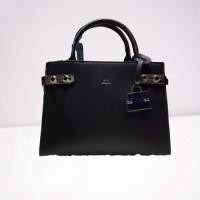 ราคา กระเป๋าถือ หรือ สะพาย ของแท้ LYN FINENESS BAG คอลเลคชั่นใหม่ ดีไซน์หรู แถมฟรี (29434795811)