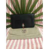 ราคา กระเป๋าตัง HERMES มือสองนะคะ ส่งฟรีจ้า (3951200635)