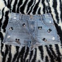 ราคา ส่งต่อ 98% กางเกงยีนส์แฟชั่น เด็ก ขาสั้น แบรนด์ MANGO KIDS DISNEY แท้ สียีนส์ ปักลายมิกกี้เม้าส์ ผ้าไม่ยืด มือสอง (43310907609)