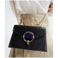 ราคา กระเป๋า charles & keith ของแท้ จาก shop รุ่น stone-embellished shoulder bag (18266202297)