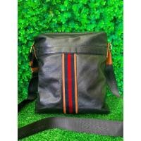 ราคา GUCCI คอสบอดี้คุณผู้ชาย หนังแท้มือสอง (21684712874)