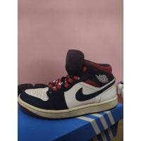 ราคา Nike jodan 1 mid มือ2 (28105295739)