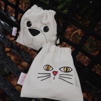ราคา กระเป๋าผ้าทรงหูรูดพร้อมปักลายหน้าน้องหมีและน้องแมว (7420257572)