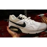 ราคา รองเท้า ไนกี้แท้ nike air max ivo size10 (1088296144)