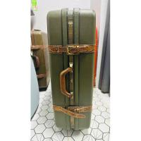 ราคา ส่งฟรีกระเป๋าเดินทาง SAMSONITE แท้ สีเขียวขี้ม้า สไตล์วินเทจ 22" มือสองสภาพดีใช้งานปกติ (23172276115)