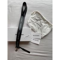 ราคา สายคล้องคอ Balenciaga หนัง แท้100% (6545794130)