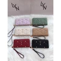 ราคา LYN ขนาด 7.5 นิ้ว งานแท้ outlet ป้ายห้อย + ถุงผ้า + กล่อง (17778575139)