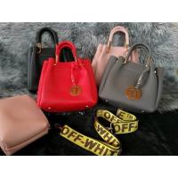 ราคา Off-White shoulder bag(ส่วนลด 130 บาท ถึง 4 พ.ย.60) (634502065)