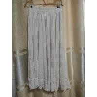 ราคา กระโปรงสีครีมทรงขนมชั้นพร้อมส่งงานญี่ปุ่นมือสอง (28867503679)