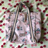 ราคา กระเป๋าสะพายหลัง&ถือ cath kidston แท้ (3401428581)